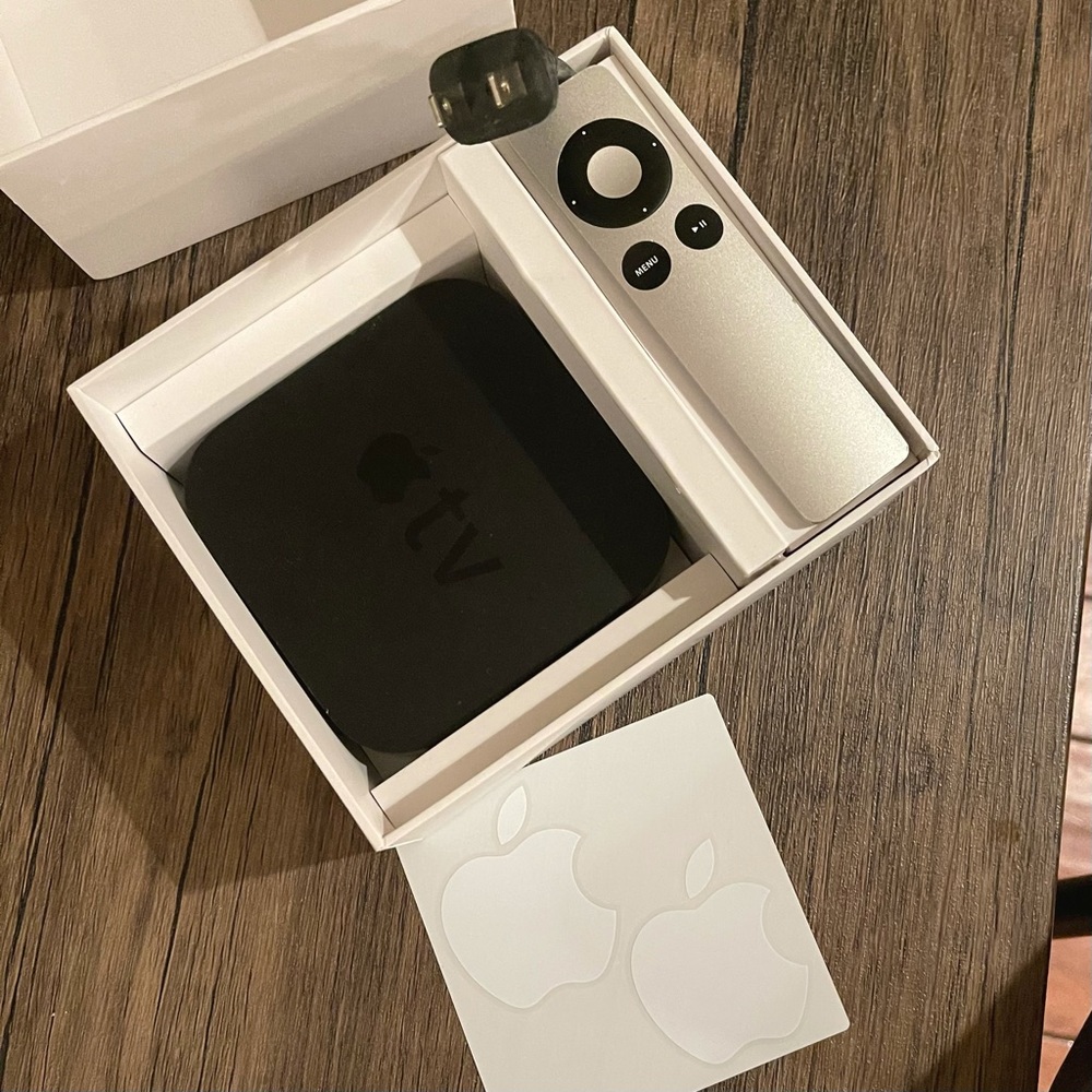 APPLE TV 3rd Generation with Box & Stickers
